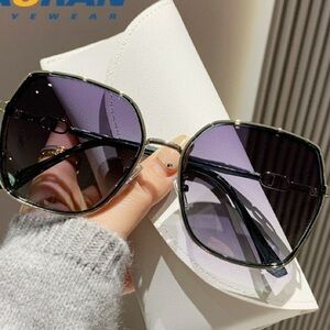Chic Black and Purple Sunglasses